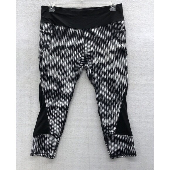 Danskin Now Athletic Leggings Size Large 12-14 Black Pixel Camouflage Workout - Picture 1 of 14
